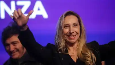 Milei acelera el armado electoral en las provincias: el primer candidato propio y el plan de Karina para 2027
