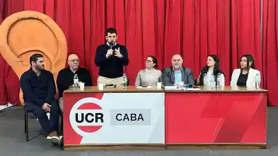 Paula Oliveto acerca a la UCR al armado de una tercera vía porteña: qué rol juega Larreta