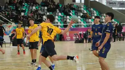 El estadio Invencible Santa Fe abrió sus puertas con handball: quiénes fueron los primeros en jugar