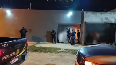 Desbaratan una fiesta clandestina en Orán: el dato que llamó la atención de los efectivos