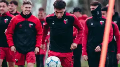 Colón va por la cuarta victoria al hilo: el once que prepara Delfino para visitar a Racing