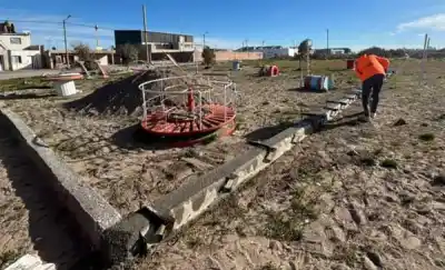 Puerto Rawson: suman juegos a un espacio que armaron los vecinos
