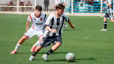 La 8ª de Central Córdoba festejó: ganó 2-1 y fue lo mejor de una fecha dura