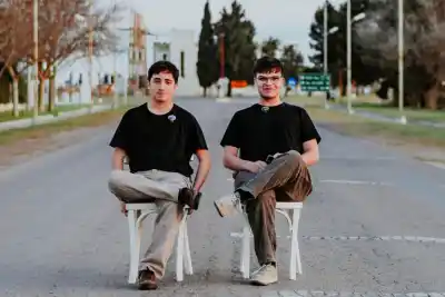 Dos jóvenes pampeanos lanzan un proyecto para mostrar que sí se puede desde La Pampa