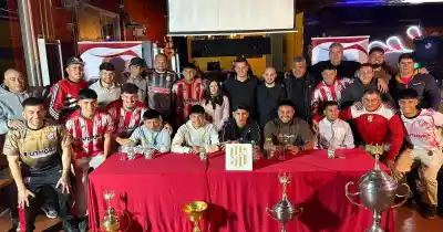 Villa Cubas presentó su plantel y la nueva piel para el Regional