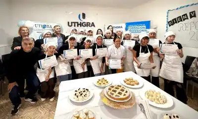 14 mujeres de Trelew recibieron sus certificados en repostería