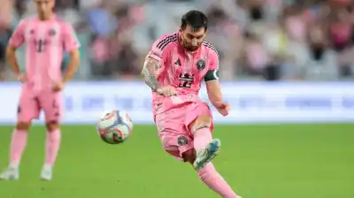 Messi volvió a marcar dos goles de tiro libre: la marca que no lograba desde 2019