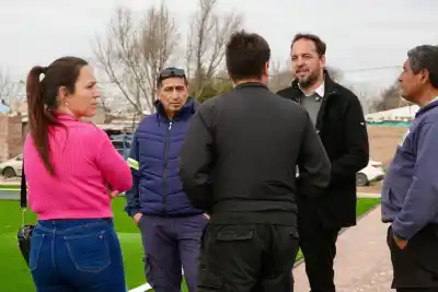 Di Nápoli inaugura la plaza renovada y 36 cuadras de asfalto en Villa Parque
