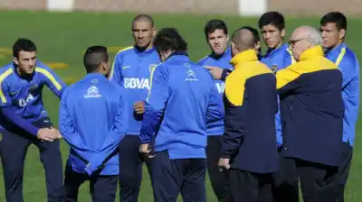 Almagro apuesta a un ex Boca para frenar la caída libre: la incorporación que sorprende