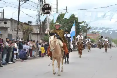 69 años del barrio Alberdi: anuncian obras clave y la primera cancha de hockey social