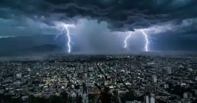 Tormenta de Santa Rosa en Salta: ráfagas de hasta 130 km/h y alerta naranja