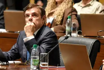 La reforma electoral de Rovira quedó en el freezer: sin votos ni consenso