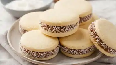 Alfajores de maicena sin gluten: la receta tierna que se hace en casa