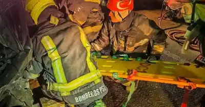 Rescataron a un conductor atrapado tras un choque múltiple en la Circunvalación