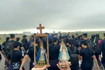 La familia policial llegó a los pies de Itatí tras dos días de fe