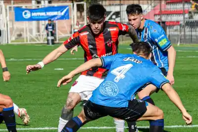 Patronato cayó 1-0 con Almagro y quedó a un punto del descenso