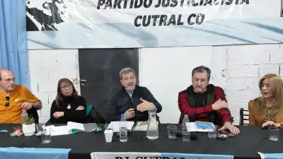 El PJ neuquino sesionó sin Asaad y sus propios congresales votaron en contra de su línea
