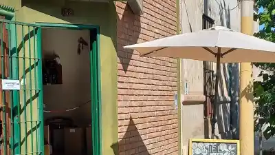De la textil a las colmenas: la historia del yerno que se hizo apicultor en San Juan