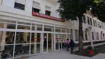 Dos jóvenes en terapia intensiva tras un violento choque en la Avenida Savio