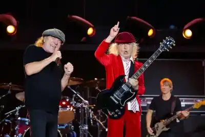 Alarma en la previa de River: el guitarrista de AC/DC fue internado de urgencia en Buenos Aires