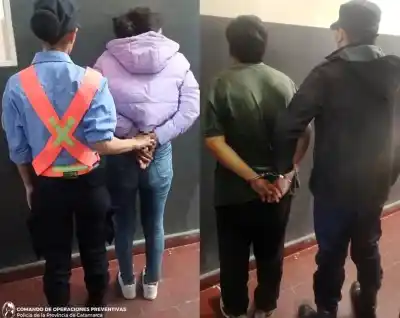 Un empleado los sorprendió robando en un local de la Peatonal y quedaron detenidos