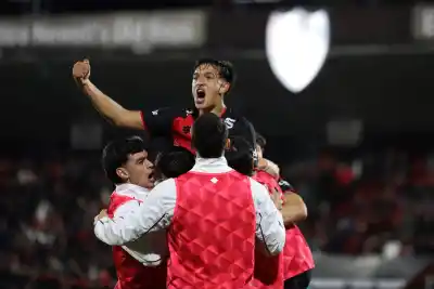 Newell's va por su tercera victoria al hilo en La Plata antes del Clásico