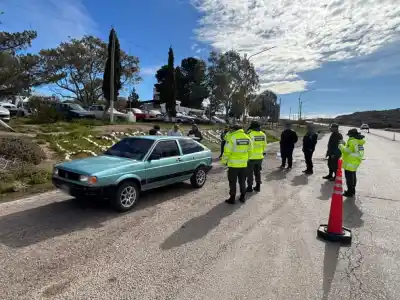 Cocaína, marihuana y una pistola cargada: cayeron dos hombres en un control en la Ruta 3