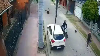 Robo a mano armada en pleno barrio Rivadavia: la joven que esquivó el cuchillo y la recompensa que ahora ofrecen