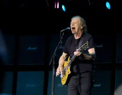 Alarma en la gira de AC/DC: el guitarrista fue internado de urgencia en Buenos Aires
