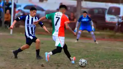 Nicolás Quiroga brilló con dos goles en el empate de San Jorge ante Talleres