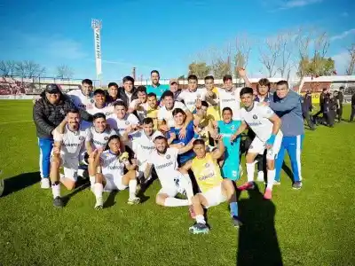 Sol de América se afianza como escolta con un triunfo agónico en Pergamino