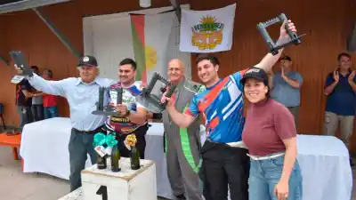 Rally Santiagueño en Fernández: la intendente Iturre celebró la fiesta y el impacto económico
