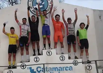 Sebastián Coronel ganó la 26ª fecha del ciclismo libre en el Parque Adán Quiroga