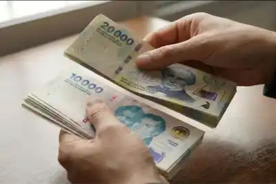 Cobran los estatales: arranca el cronograma de sueldos de agosto en Entre Ríos