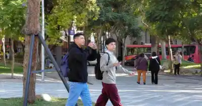 Llega el calor a Mendoza: el lunes arranca con 20° y sol