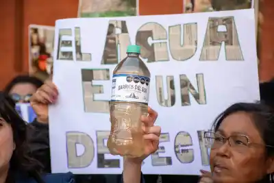 Barrio Zampa: viven pendientes de un camión y piden que el agua deje de ser una emergencia