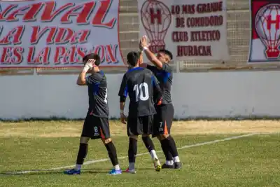 Con doblete de Abregú, la CAI goleó 4-1 a Huracán en el arranque del Regional