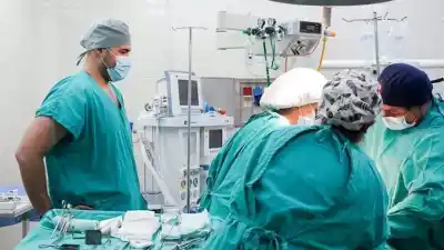 Cirujanos de Chubut cruzaron al secretario de Salud y denuncian hospitales "precarios y críticos"
