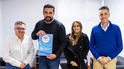Cañadón Seco: firmaron el convenio para construir 10 viviendas de 50 m²