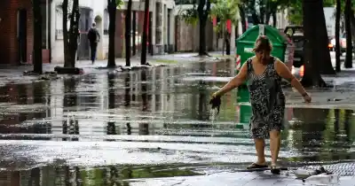 El otoño se presenta con furia en Rosario: alertas por tormentas severas y un cambio brusco en el termómetro