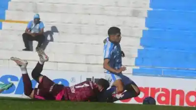 La ilusión se apagó en Nueva Italia: Colón cayó y quedó a ocho de Ferro
