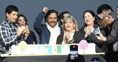 232 años de Orán: Sáenz cantó el Feliz Cumpleaños en la plaza y encabezó los festejos