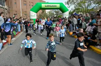 Más de 400 personas en la Maratón de los Niños: la Uader sumó juegos y solidaridad