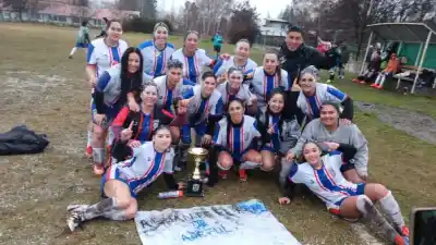 ¡Campeonas! La selección femenina de ADEFUL se consagró en El Bolsón