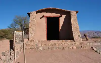 El viento Zonda dañó la iglesia más antigua de Catamarca