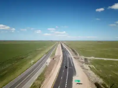 Bianco prometió que la autovía de la Ruta 11 estará lista antes del verano
