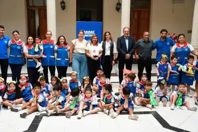 Niños del Jardín “Dante Alighieri” sorprendieron con su visita a la intendente Fuentes