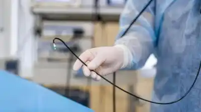 Le perforaron el intestino en una colonoscopía, demandó a la clínica y la Justicia lo dejó con las manos vacías