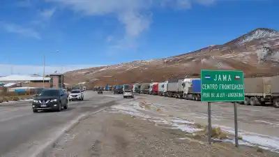 Vientos de 46 km/h: restringen el paso de camiones en Jama