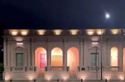 El Museo de Bellas Artes de Paraná estrena iluminación LED para su centenario